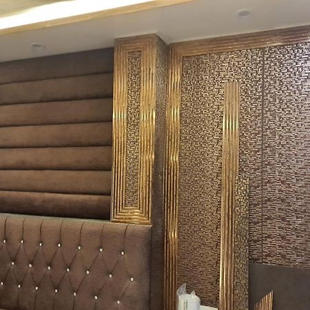 Divine Hotel & Banquet Hall Бхопал Екстер'єр фото